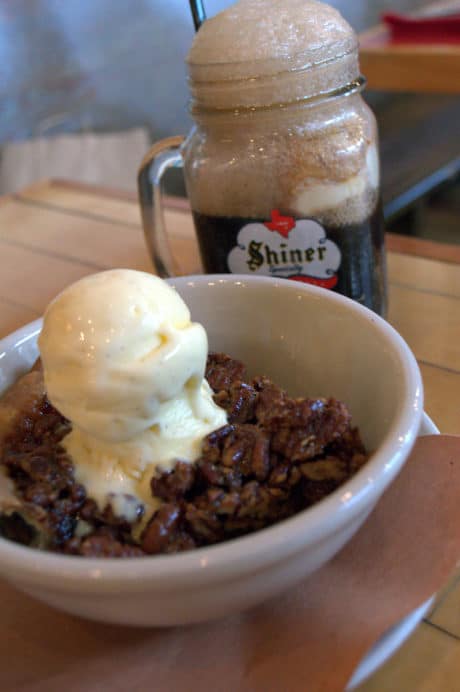 7 Pecan Pie root beer float