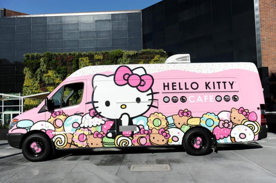 hello-kitty-cafe