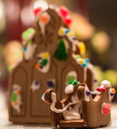 gingerbread-house-life-of-pix