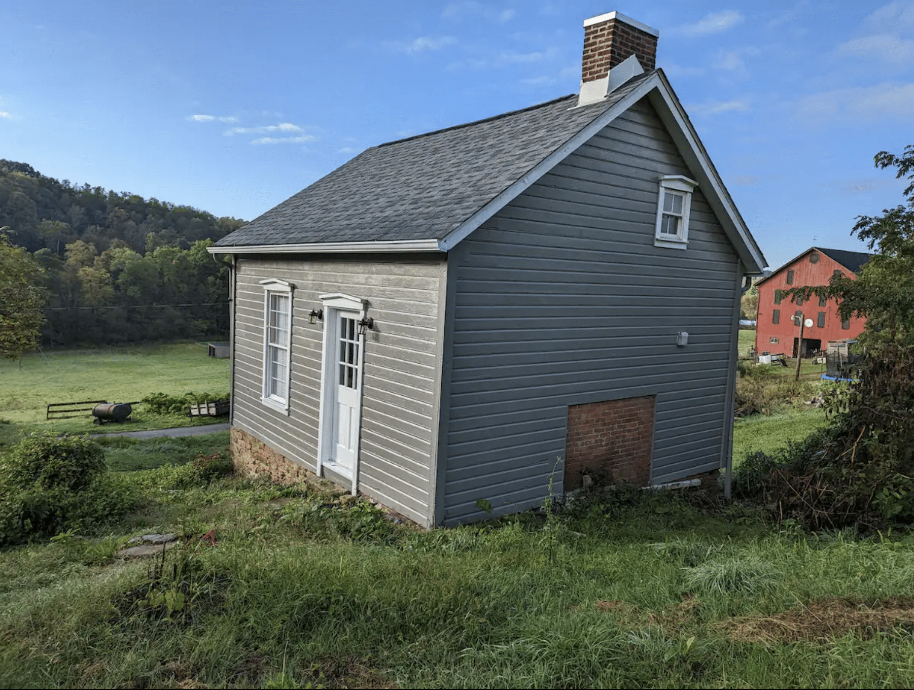 Springhouse studio farm stay at The Old Road Farm