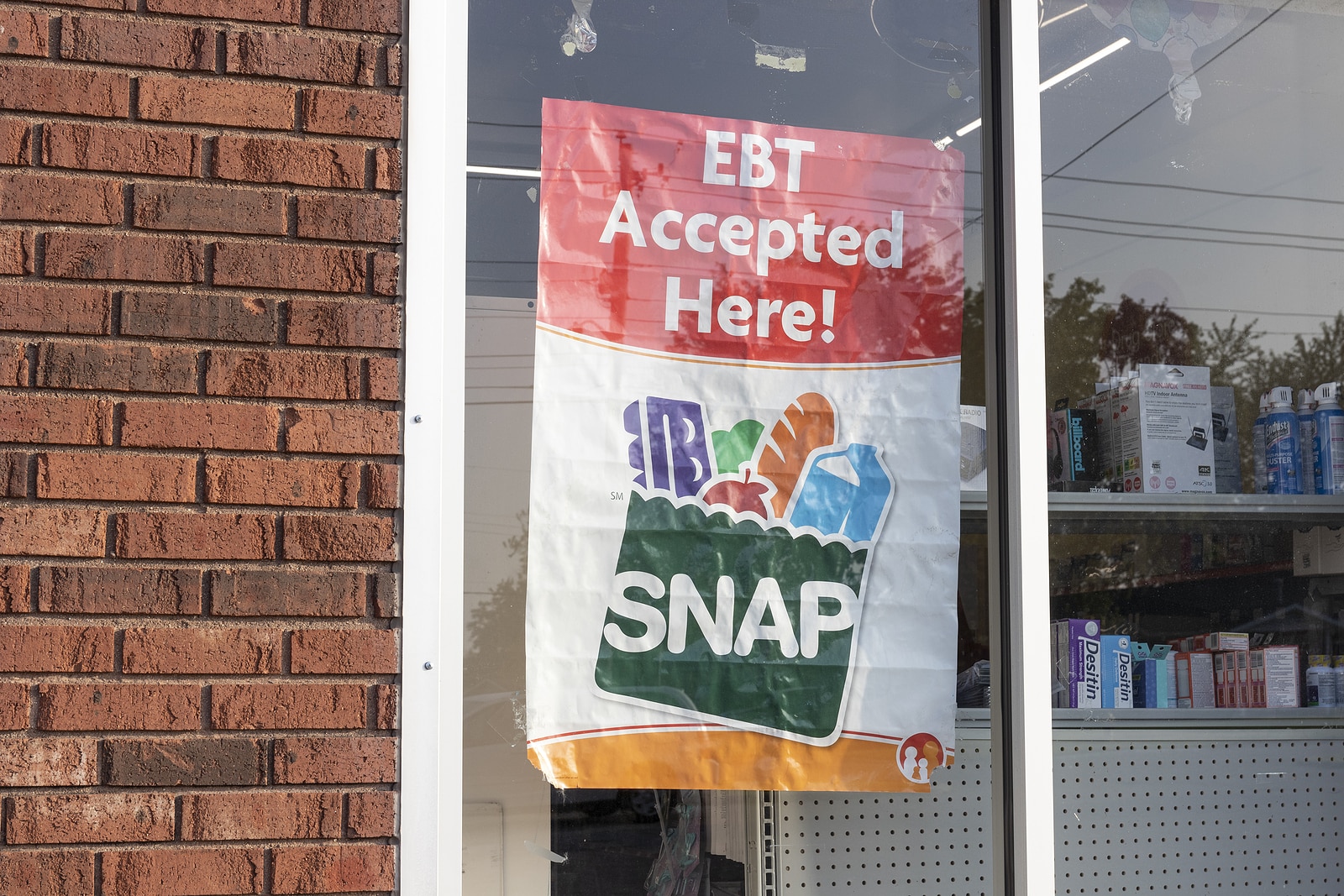 SNAP and EBT Accepted here sign.