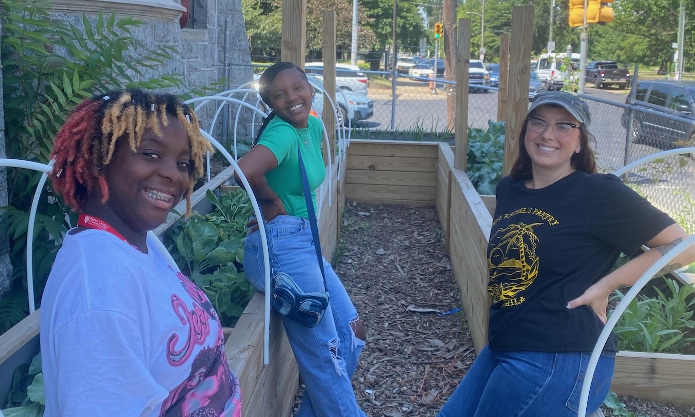 Farm interns Promise and Symone with Ash Meadows.